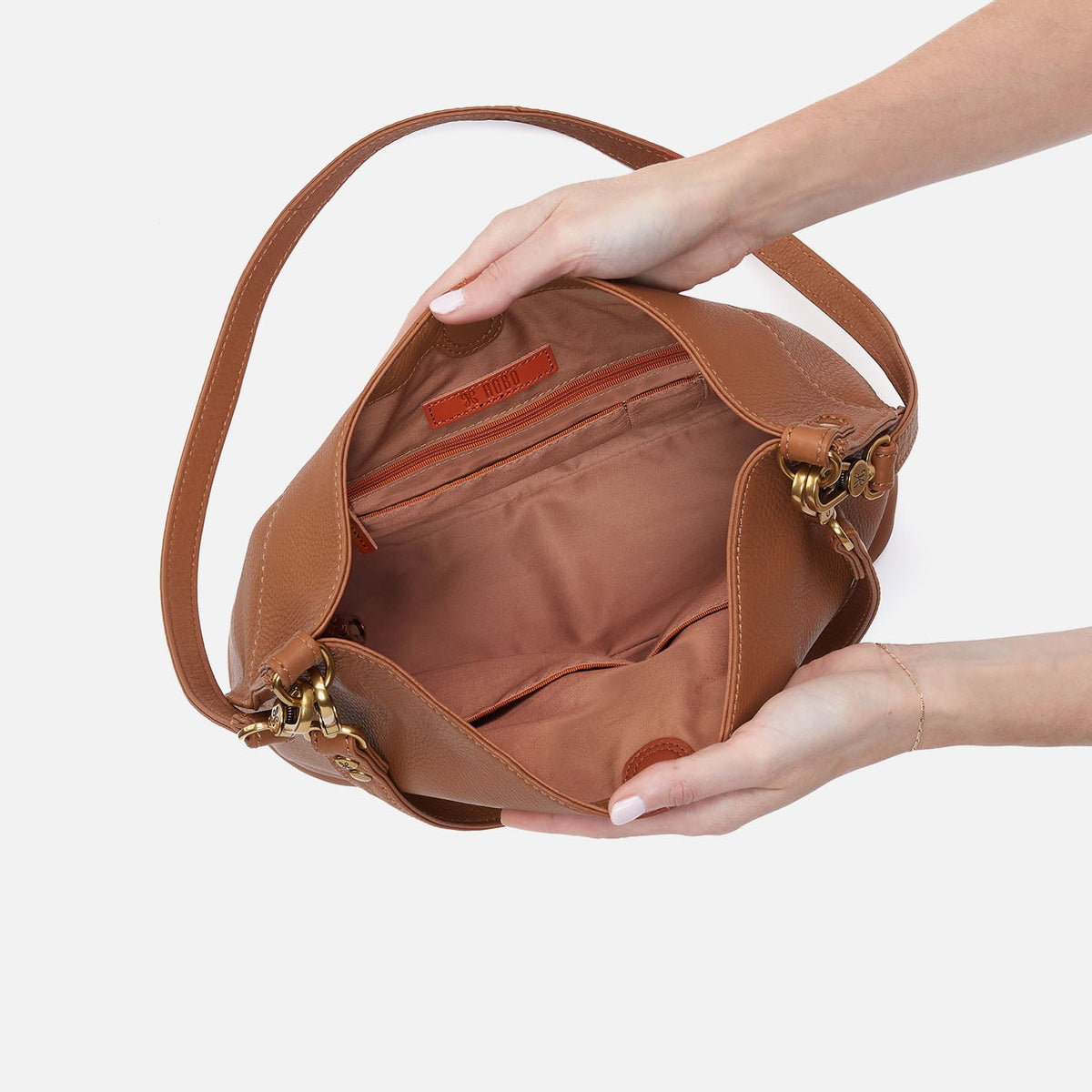 Pier Shoulder Bag In Pebbled Leather - Warm Honey | HOBO Popular