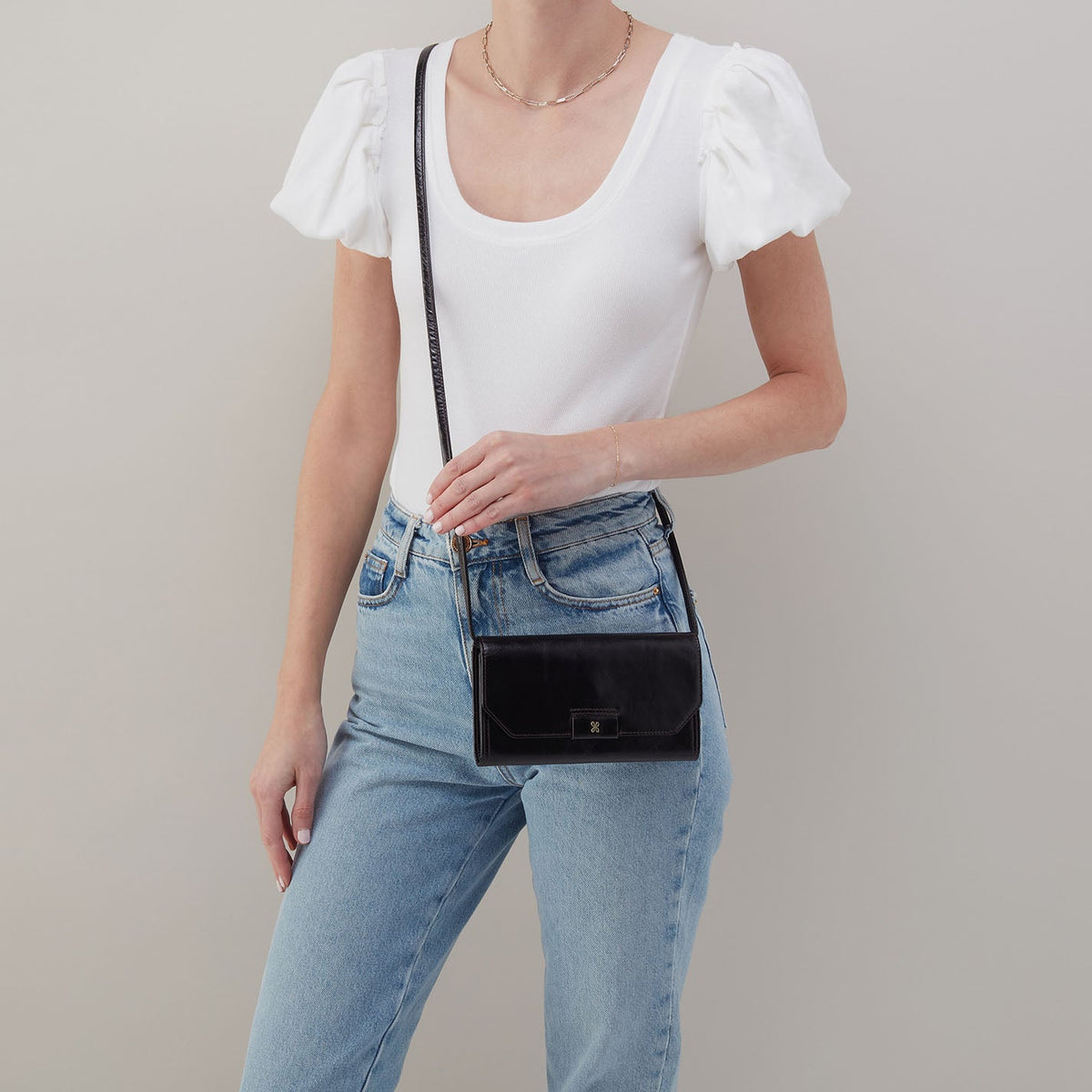 Romy Wallet Crossbody In Polished Leather - Black | HOBO Recommended