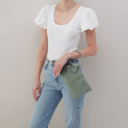 Sable Wristlet In Polished Leather - Jade | HOBO New