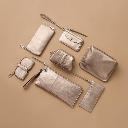 Carte Card Case In Metallic Leather - Cameo Quartz | HOBO Best Seller