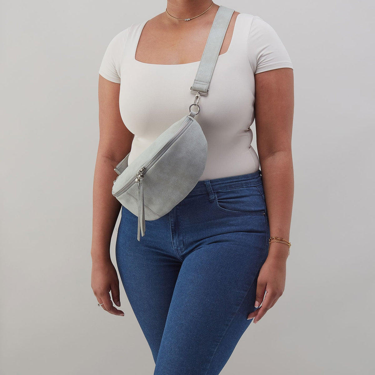 Hunter Medium Belt Bag In Buffed Leather - Misty Harbor | HOBO Signature