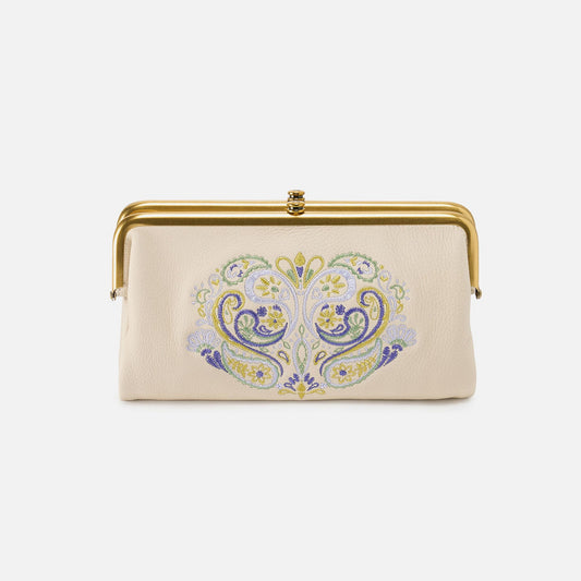 Lauren Clutch-Wallet In Pebbled Leather - Birch | HOBO Recommended