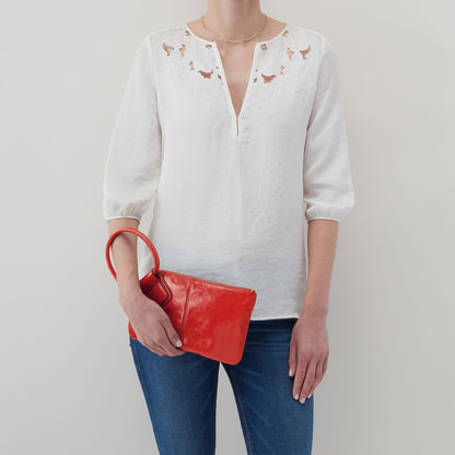 Sable Wristlet In Polished Leather - Grenadine | HOBO Essential
